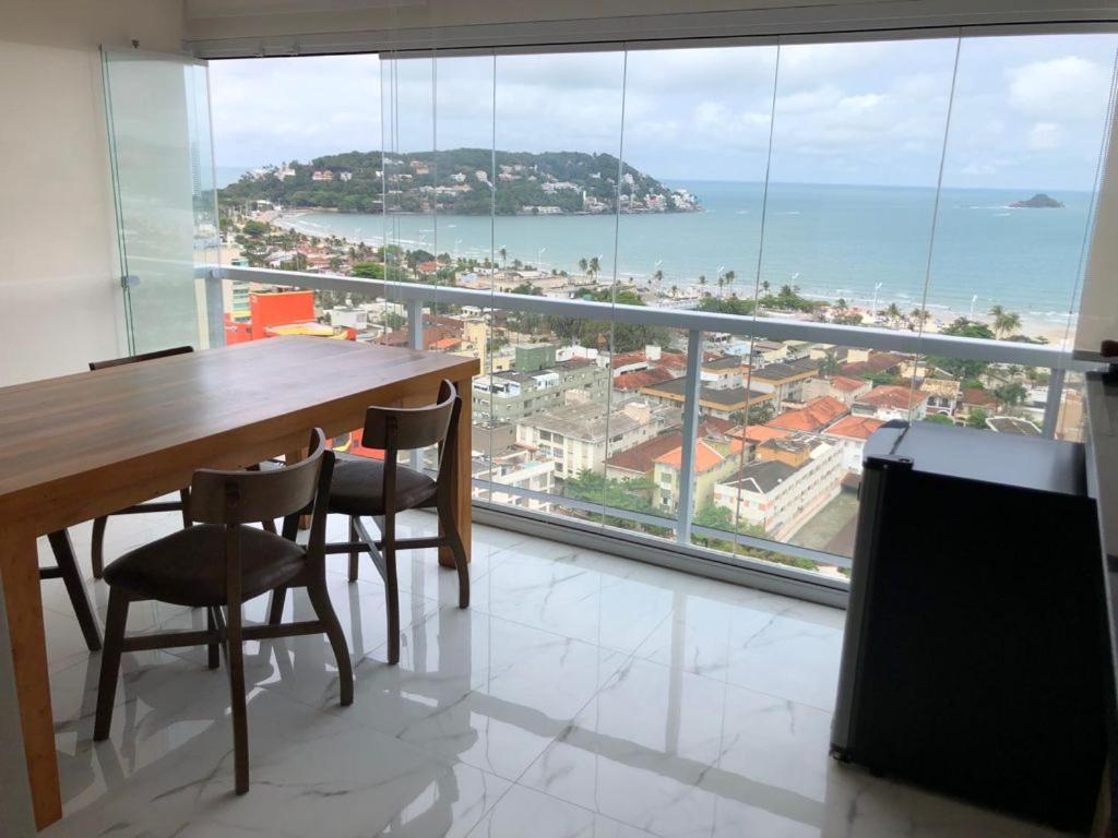 Maravilhoso Apartamento Vista Mar Enseada 瓜鲁雅 外观 照片