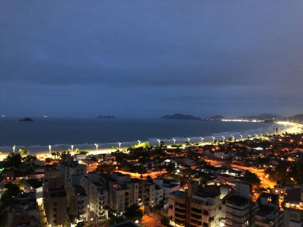 Maravilhoso Apartamento Vista Mar Enseada 瓜鲁雅 外观 照片